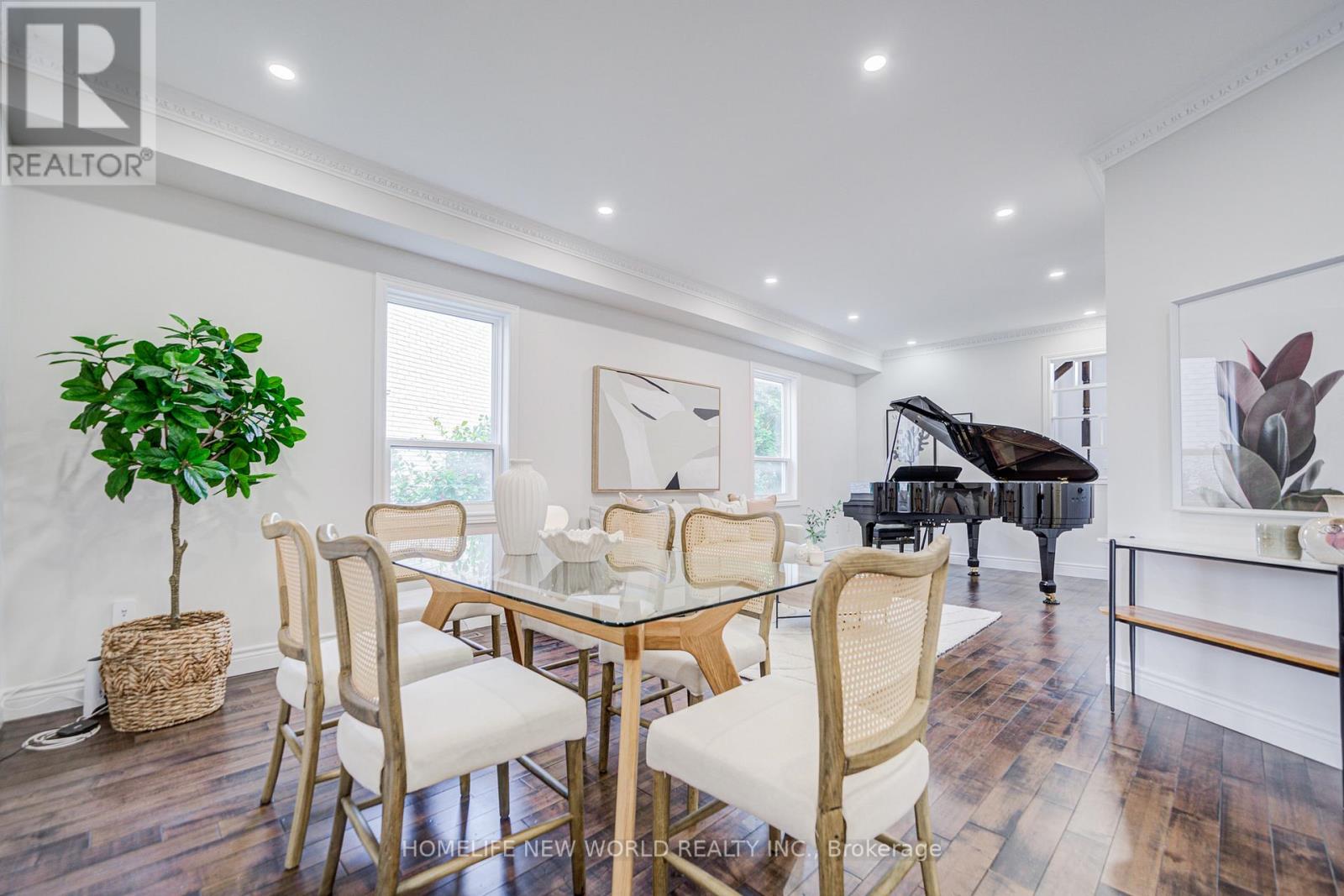 Photo 14 of 178 Alpine Crescent, Richmond Hill ON
