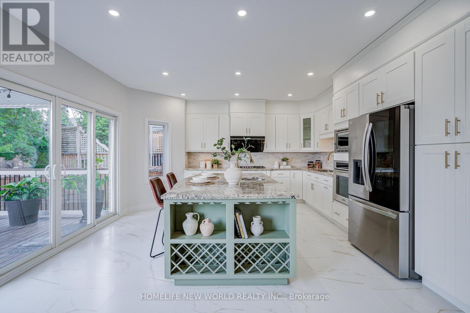 Photo 22 of 178 Alpine Crescent, Richmond Hill ON