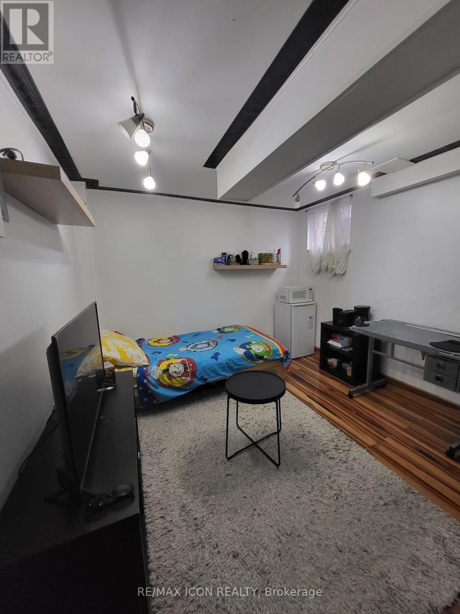 Photo 6 of 351 Trudelle Street, Toronto ON