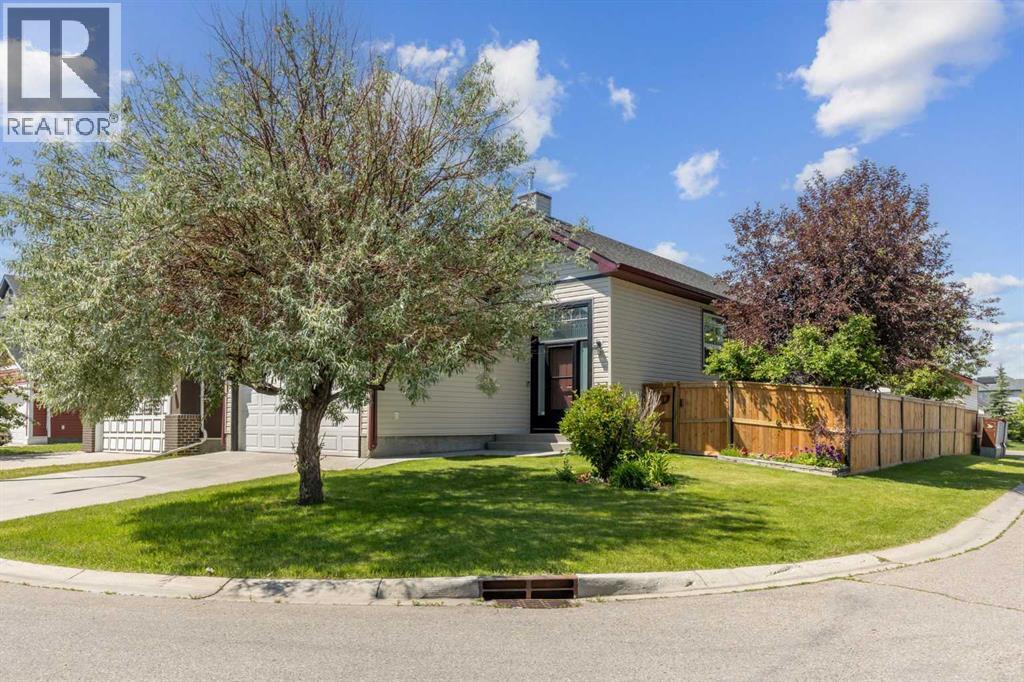 Photo 18 of 4 Marthas Meadow Place Ne, Calgary AB