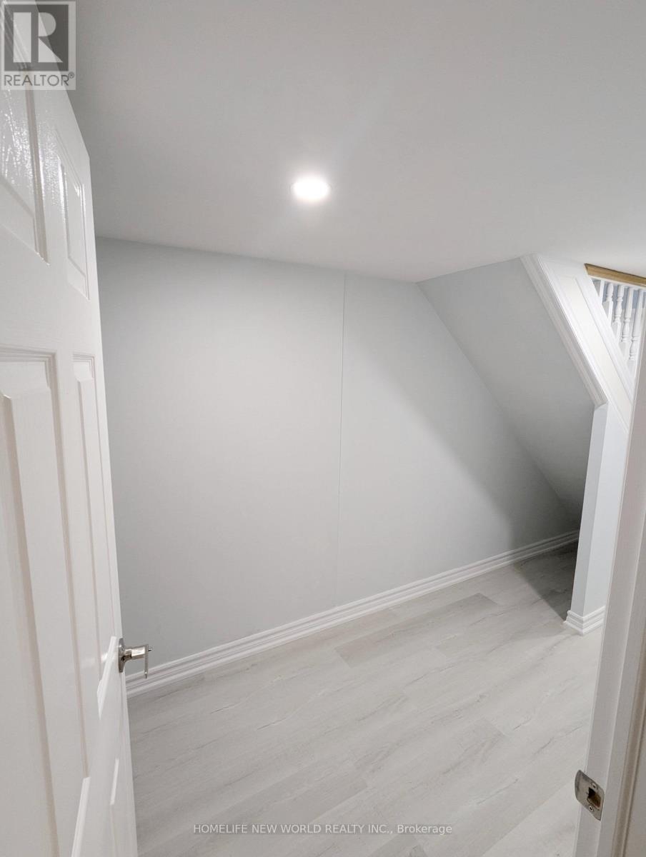 Photo 9 of Lower 90 Oakvale Avenue, Toronto ON
