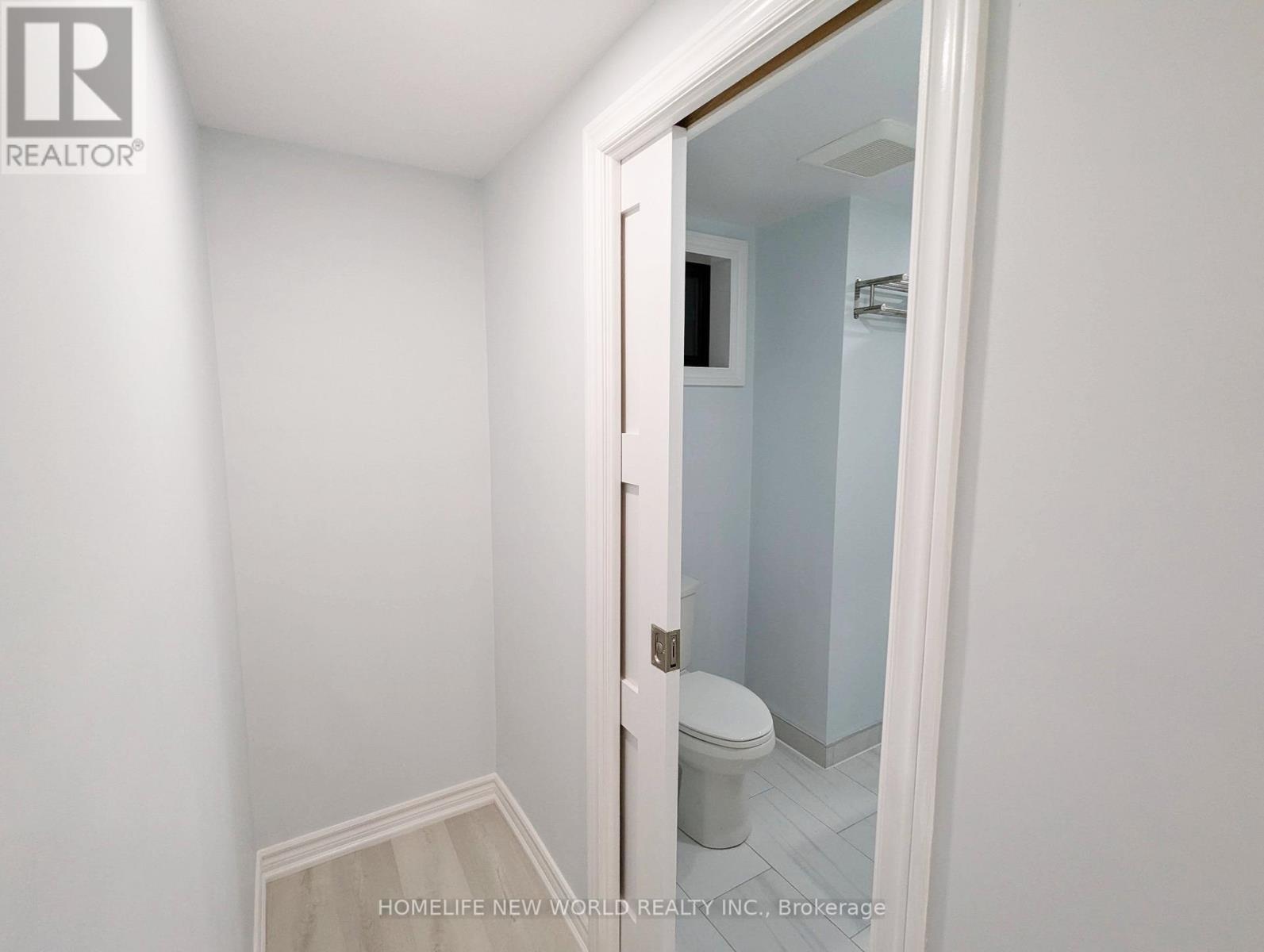 Photo 13 of Lower 90 Oakvale Avenue, Toronto ON
