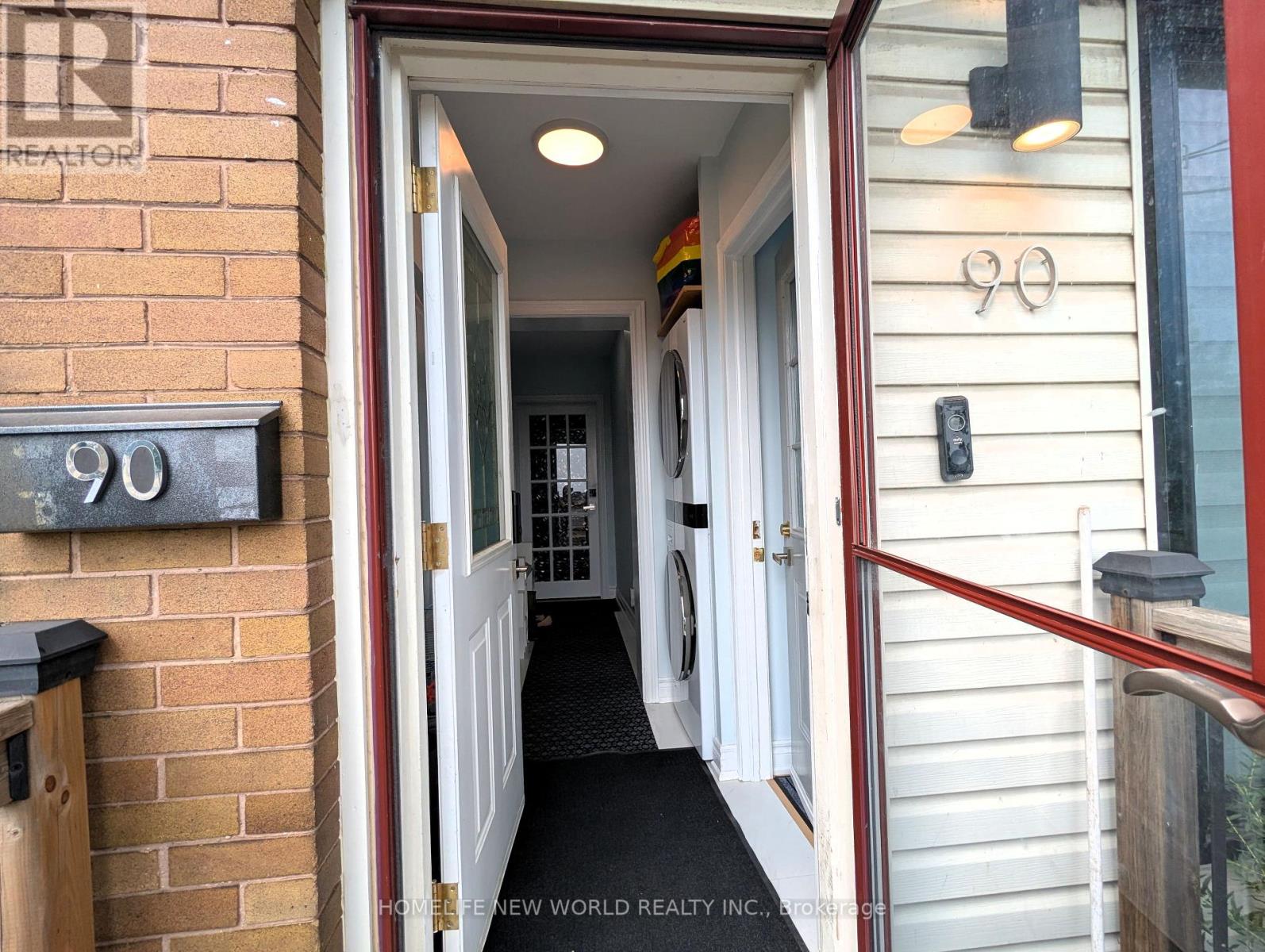 Photo 20 of Lower 90 Oakvale Avenue, Toronto ON