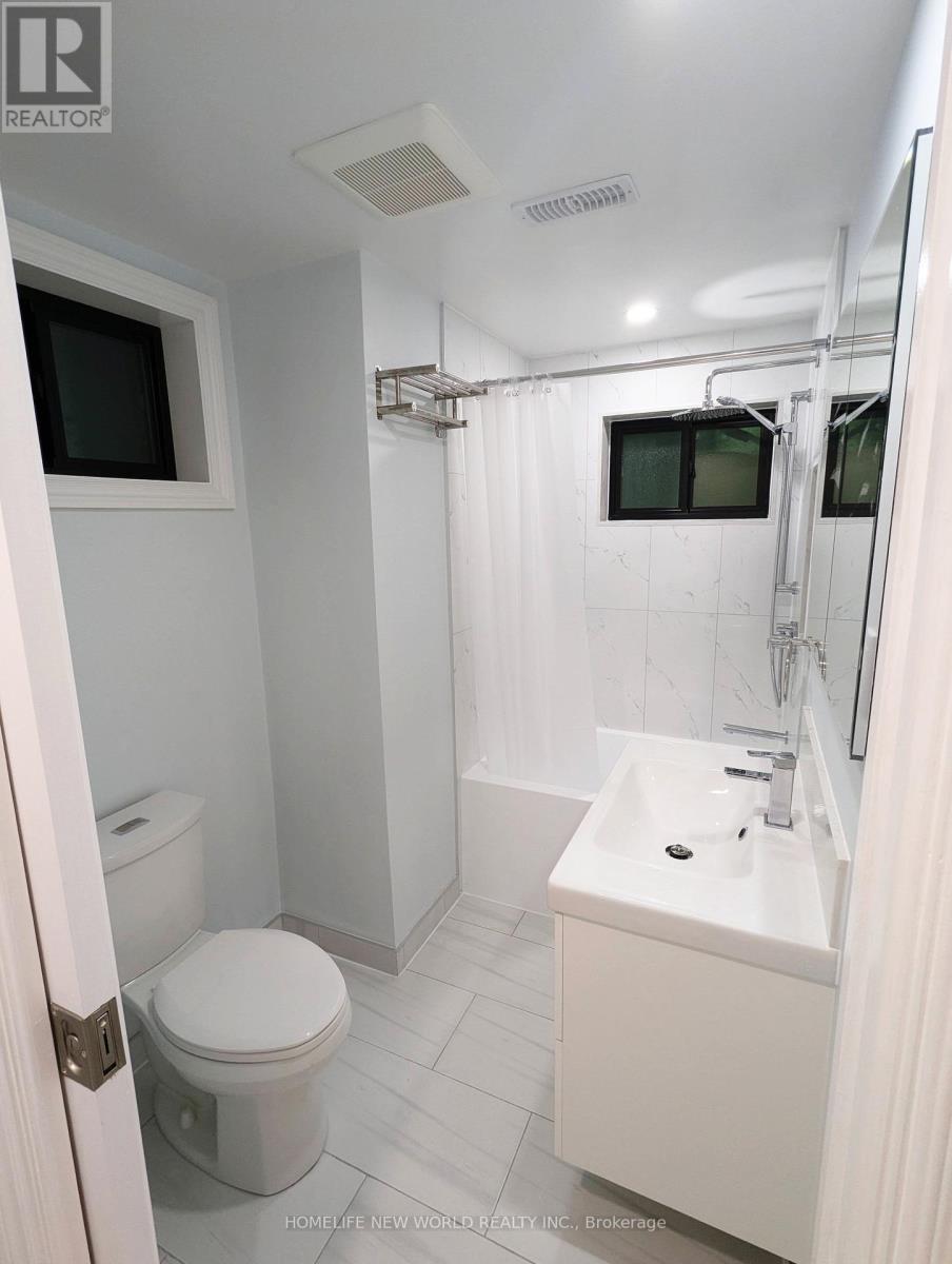 Photo 4 of Lower 90 Oakvale Avenue, Toronto ON