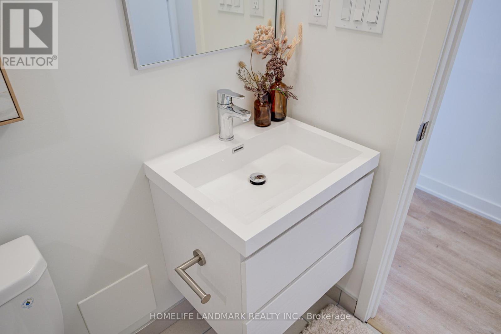 Photo 15 of 1302 8119 Birchmount Road, Markham ON
