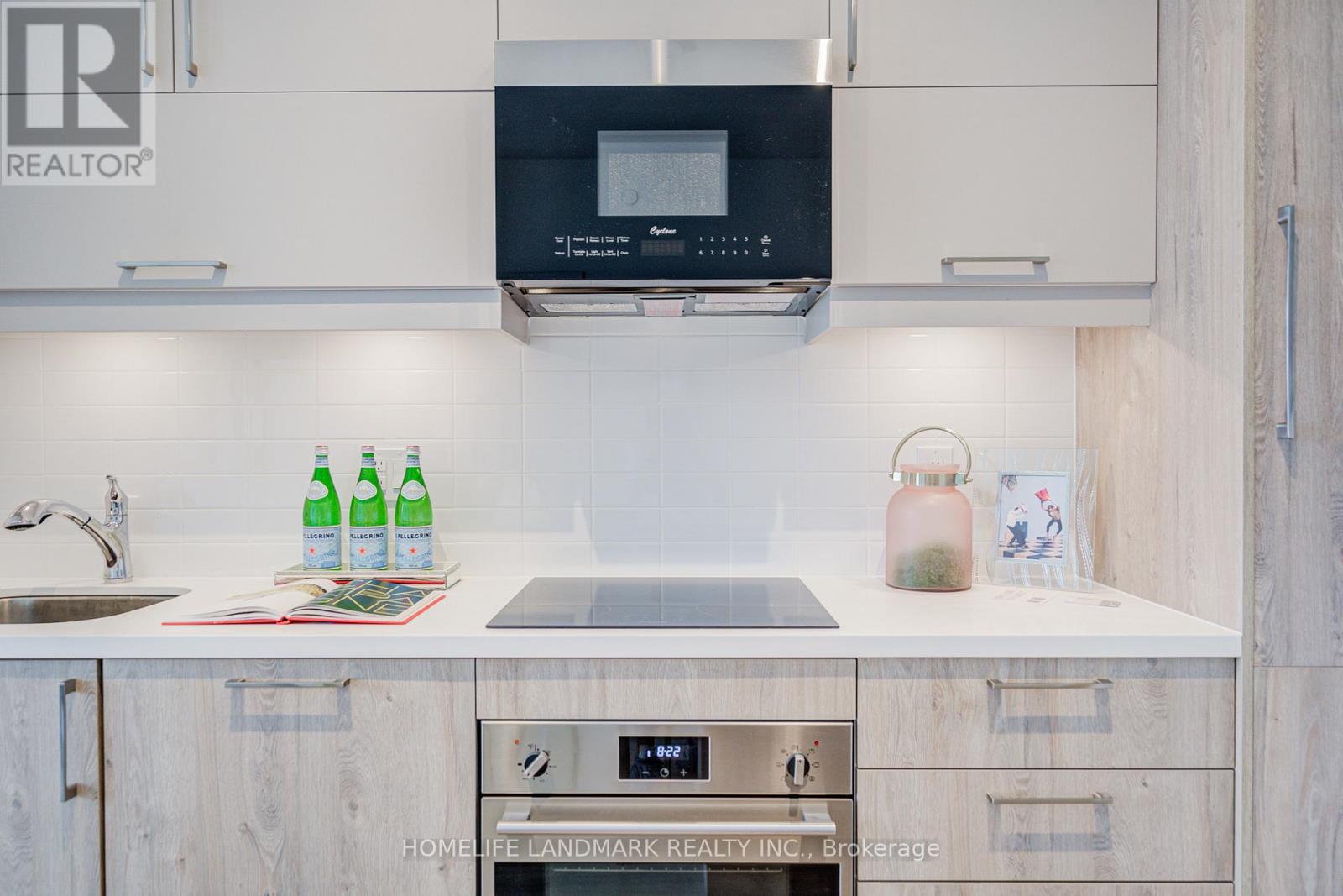 Photo 22 of 1302 8119 Birchmount Road, Markham ON