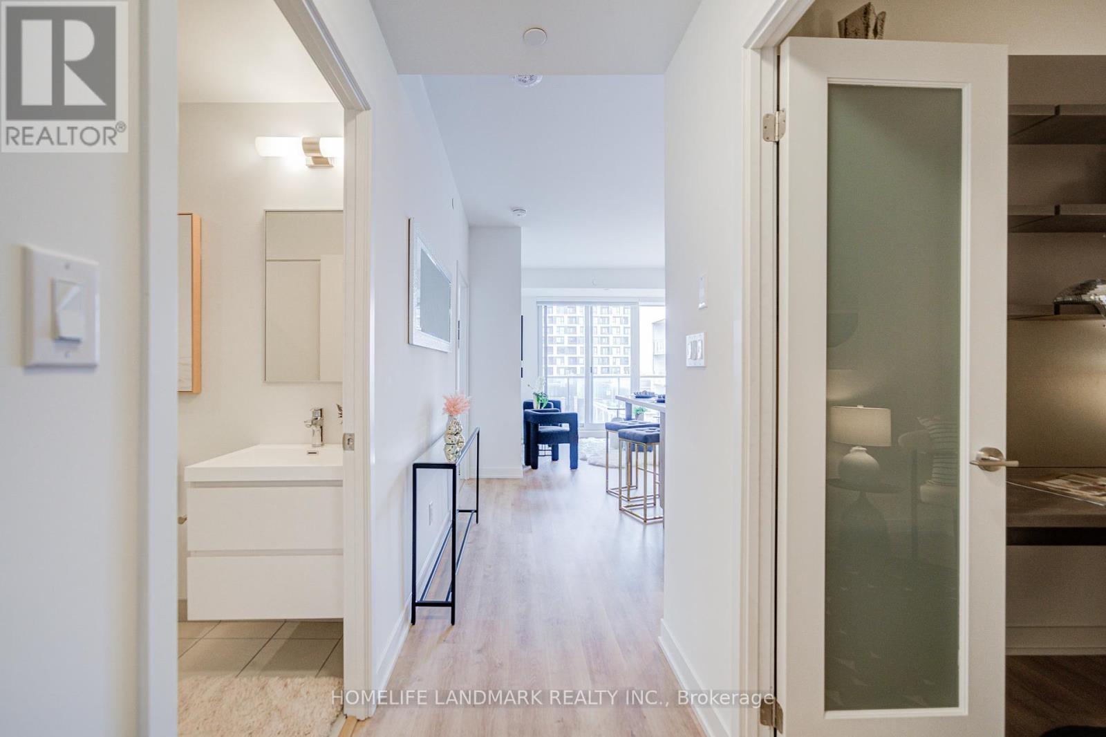 Photo 9 of 1302 8119 Birchmount Road, Markham ON
