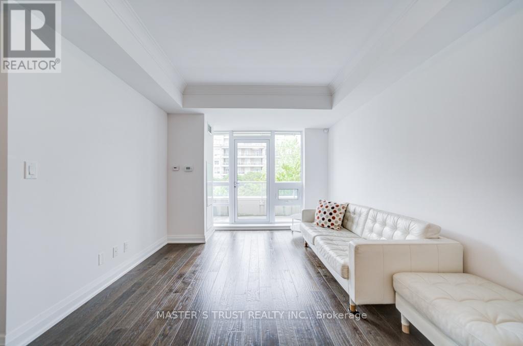 Photo 17 of 307 15 Stollery Pond Crescent, Markham ON