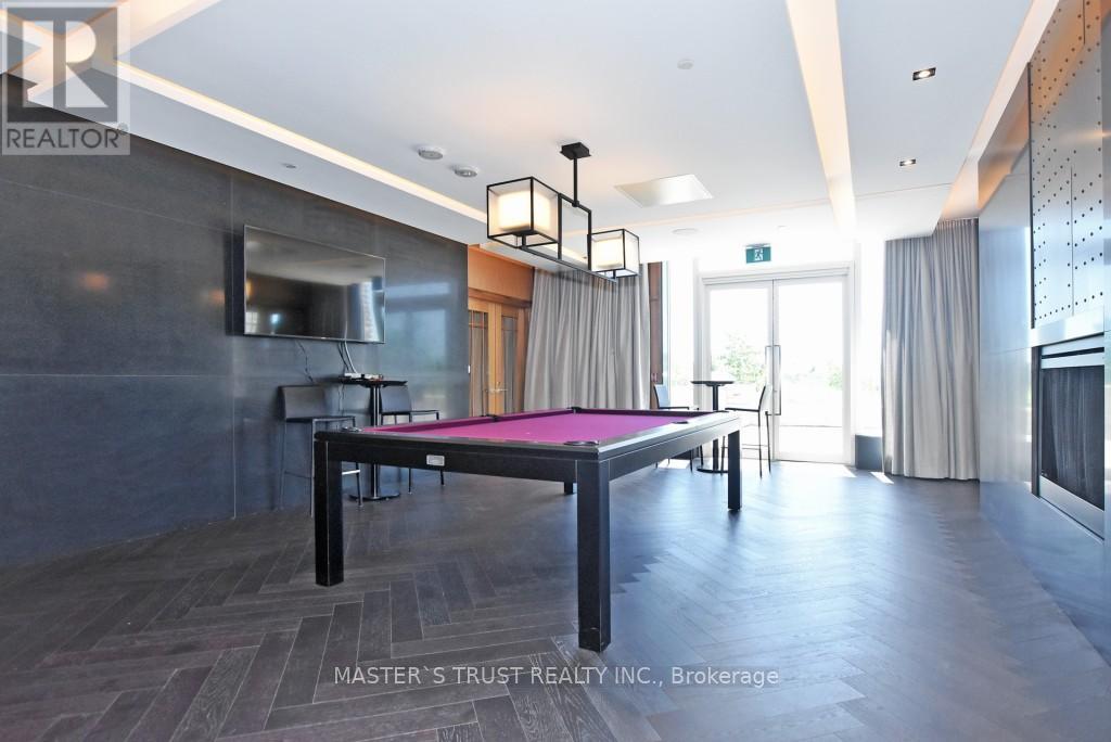 Photo 41 of 307 15 Stollery Pond Crescent, Markham ON