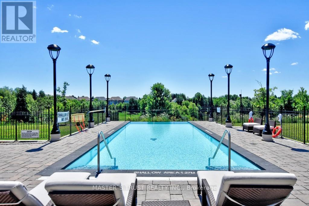 Photo 45 of 307 15 Stollery Pond Crescent, Markham ON