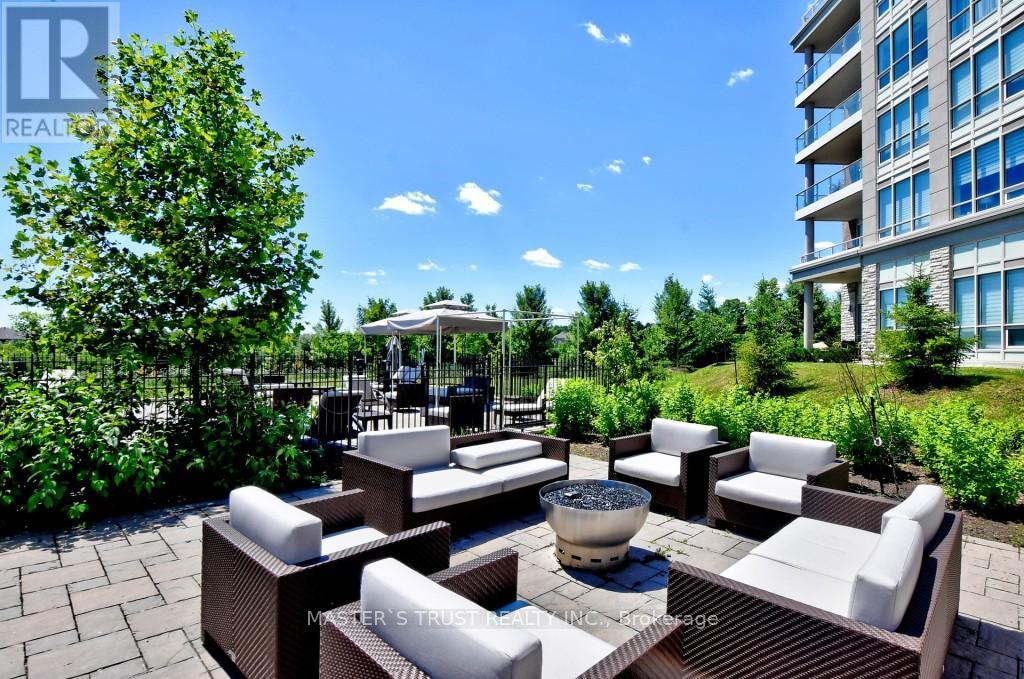 Photo 47 of 307 15 Stollery Pond Crescent, Markham ON