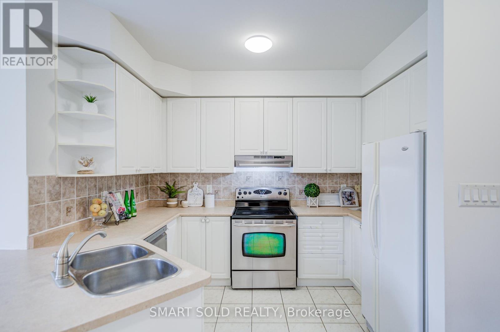 Single Family House for Sale in  THORNHILL WOODS DRIVE Vaughan (Patterson) 