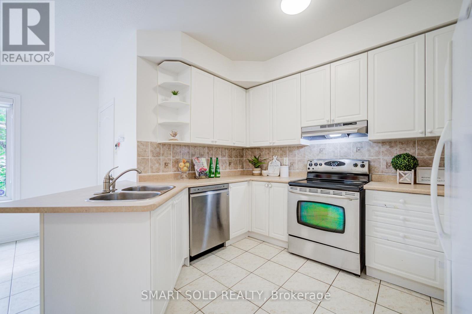 Single Family House for Sale in  THORNHILL WOODS DRIVE Vaughan (Patterson) 