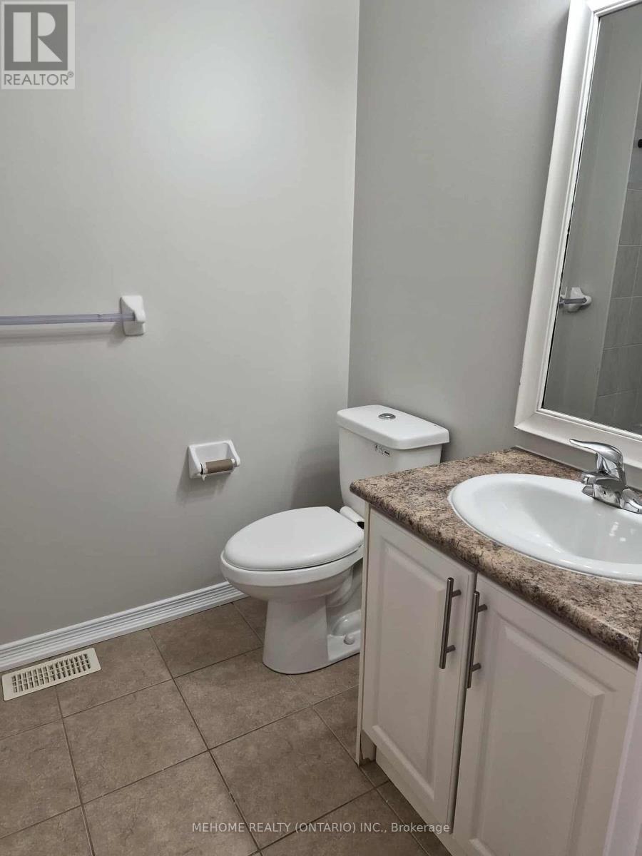 Photo 12 of 24 75 Prince William Way E, Barrie ON