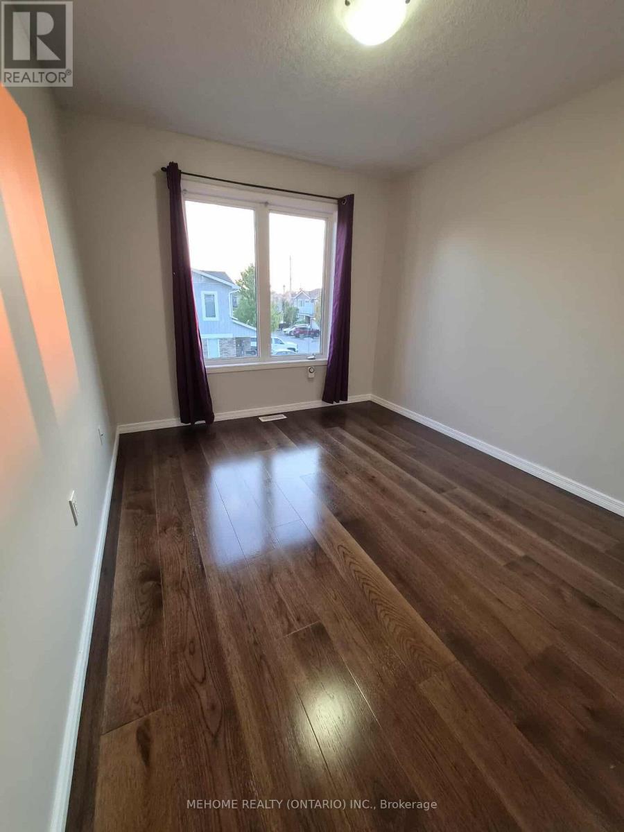 Photo 13 of 24 75 Prince William Way E, Barrie ON
