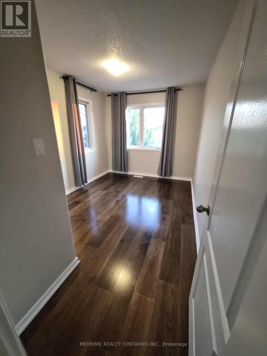 Photo 15 of 24 75 Prince William Way E, Barrie ON