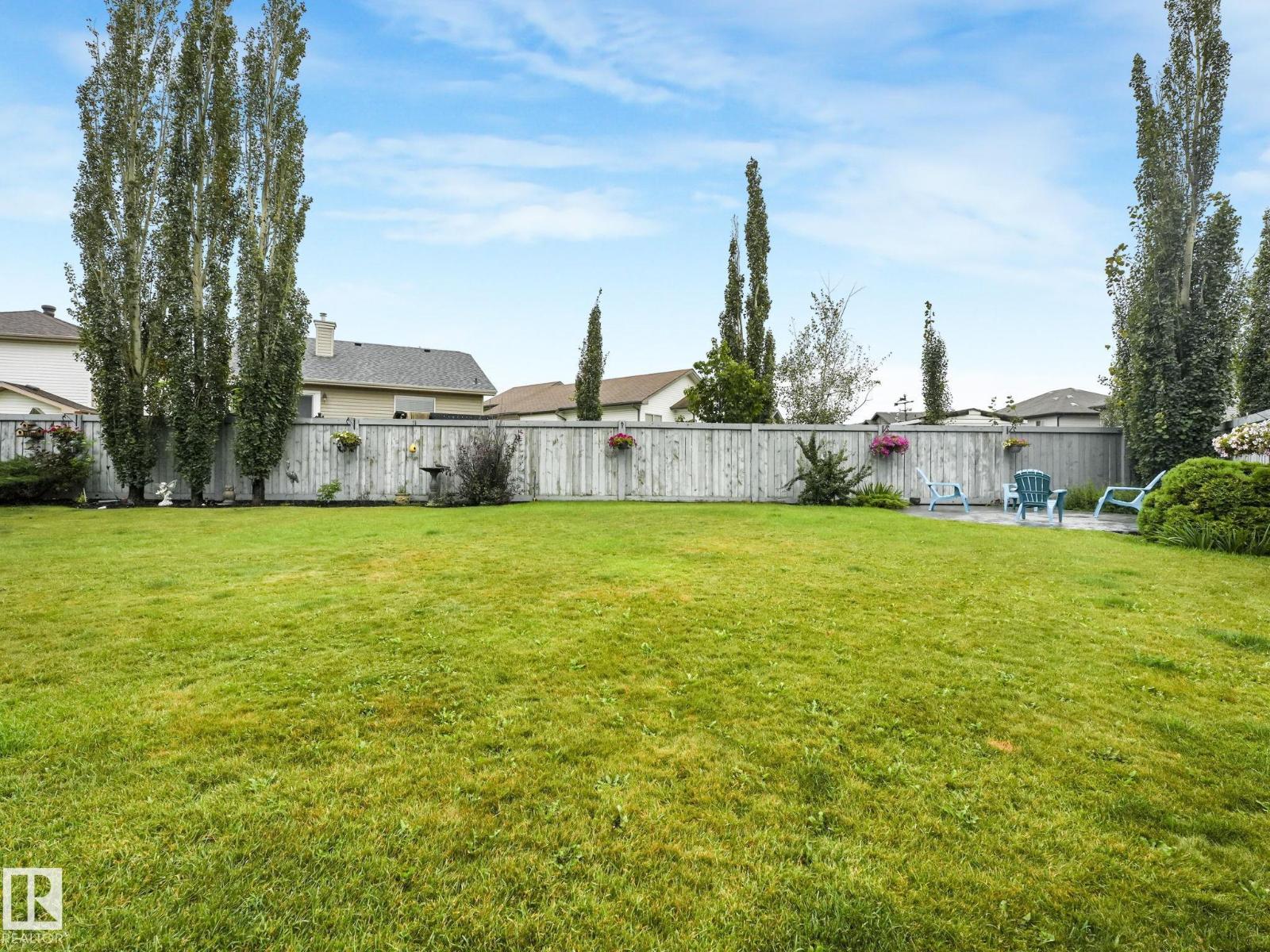 Photo 9 of 11839 174 Av Nw, Edmonton AB