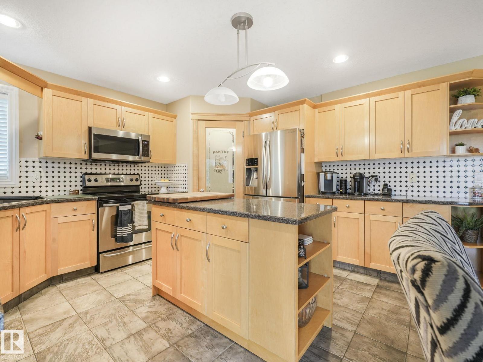 Photo 70 of 11839 174 Av Nw, Edmonton AB