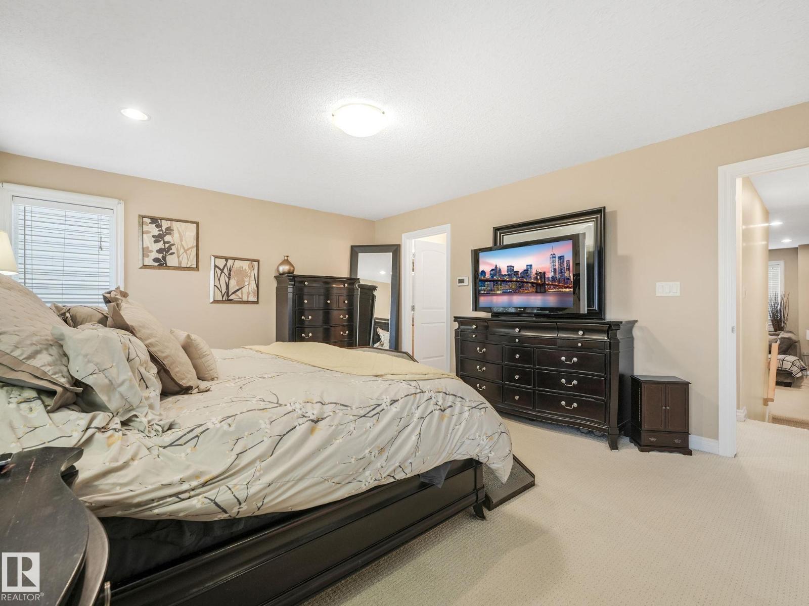 Photo 10 of 11839 174 Av Nw, Edmonton AB