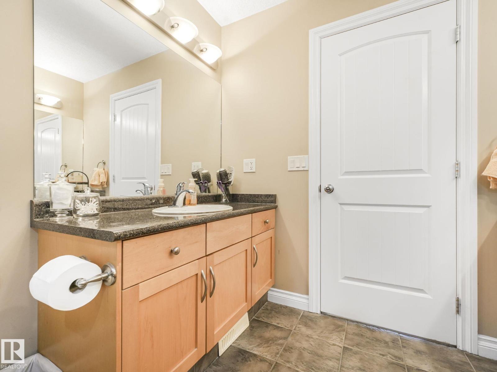 Photo 38 of 11839 174 Av Nw, Edmonton AB