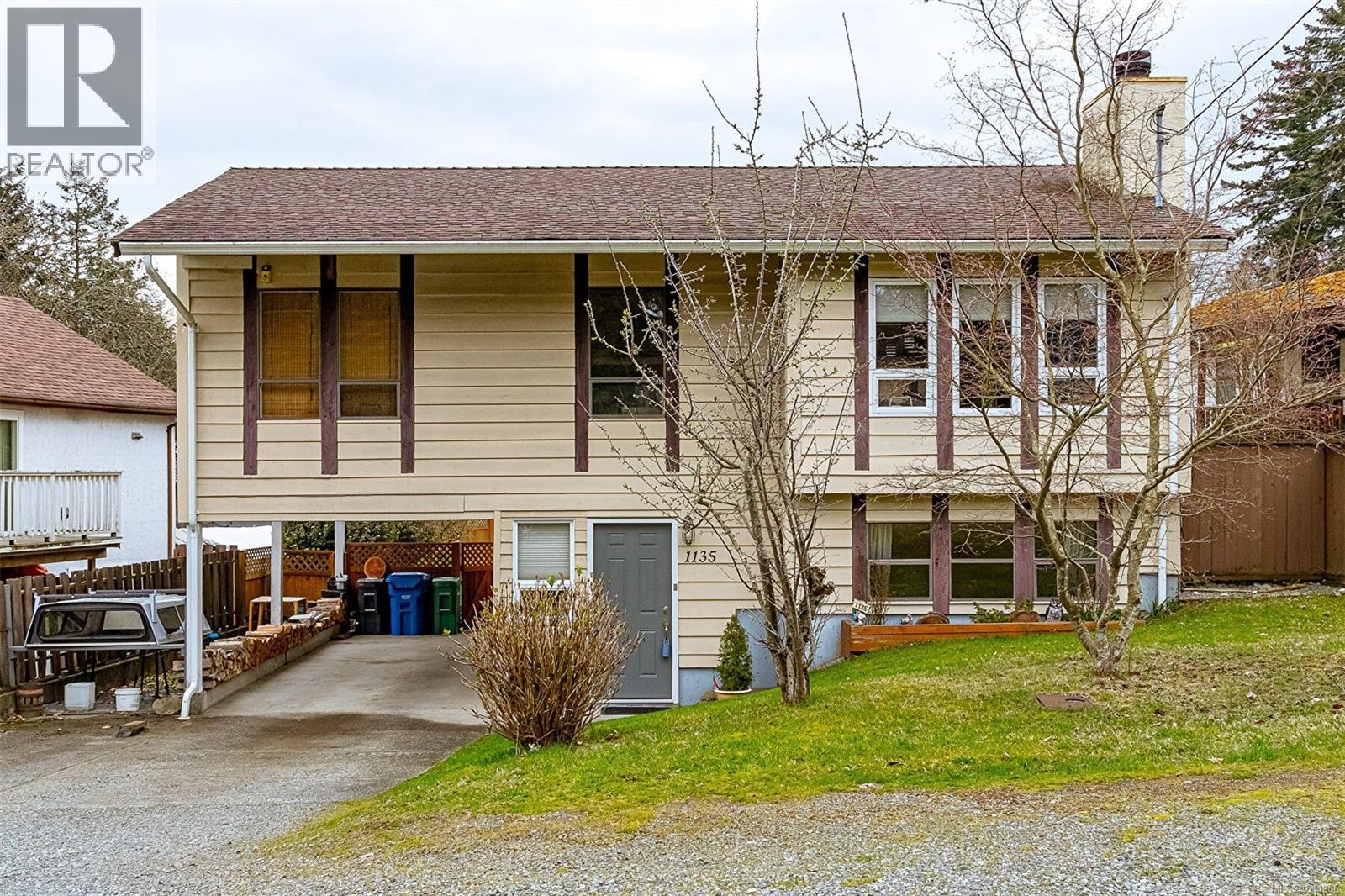 Photo 2 of 1135 Mcdonald Cres, Nanaimo BC
