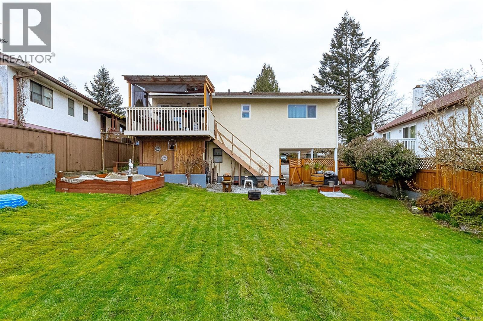 Photo 35 of 1135 Mcdonald Cres, Nanaimo BC
