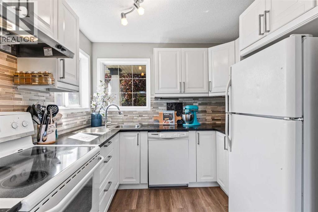 Single Family House for Sale in  Erin Grove SE Erin Woods Calgary 