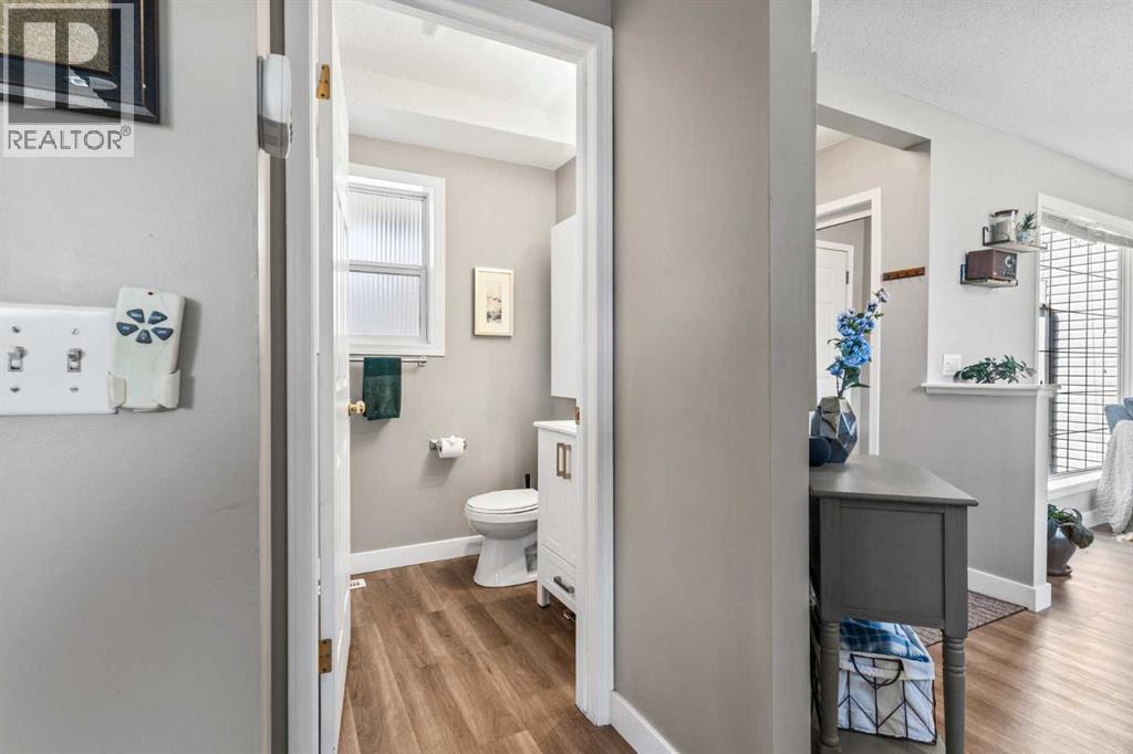 Single Family House for Sale in  Erin Grove SE Erin Woods Calgary 