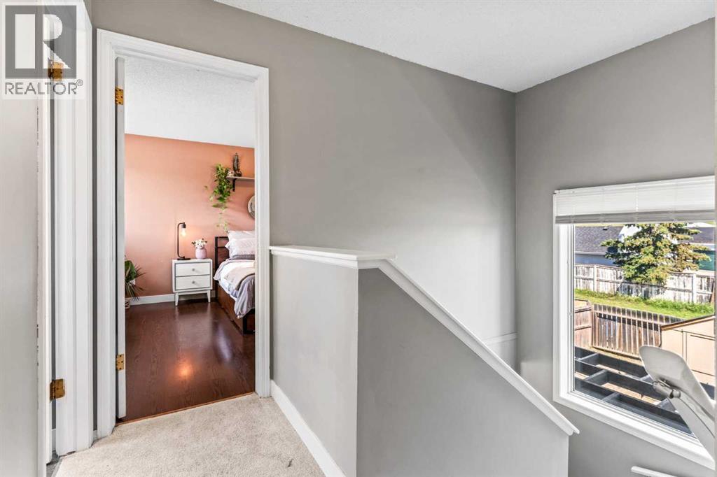 Single Family House for Sale in  Erin Grove SE Erin Woods Calgary 