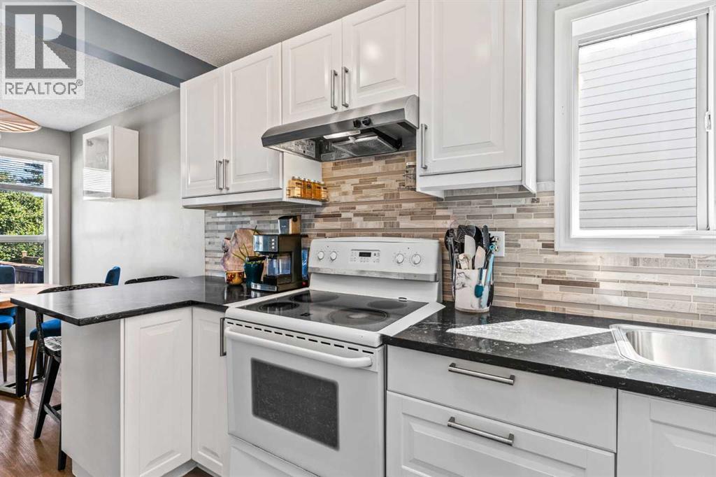 Single Family House for Sale in  Erin Grove SE Erin Woods Calgary 