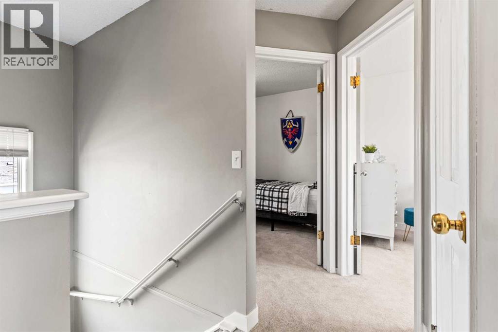 Single Family House for Sale in  Erin Grove SE Erin Woods Calgary 