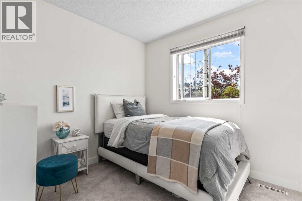 Single Family House for Sale in  Erin Grove SE Erin Woods Calgary 
