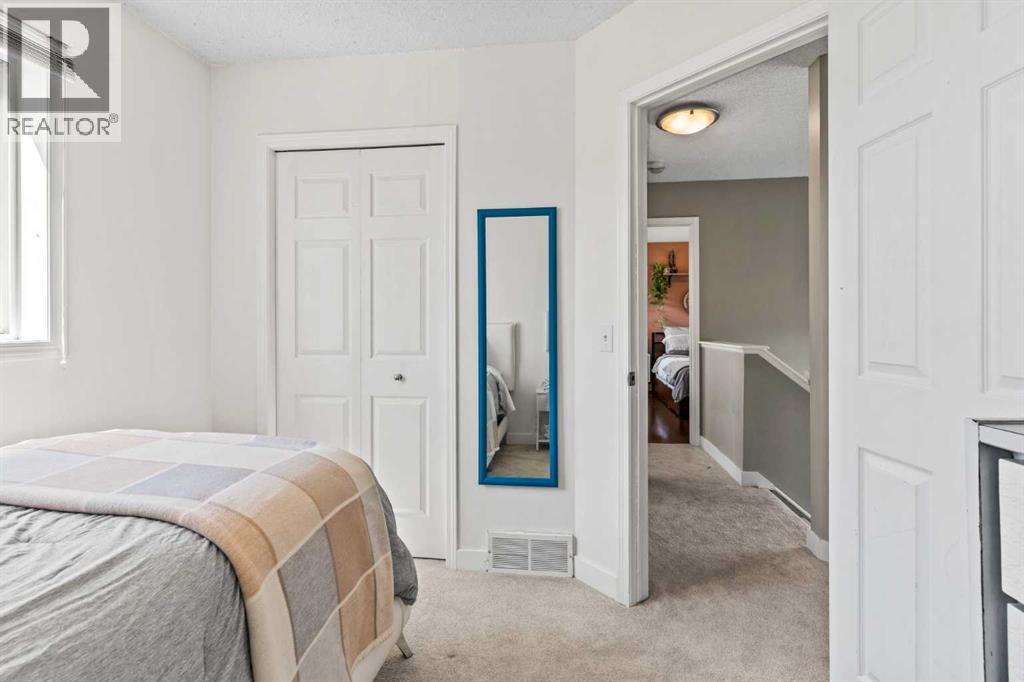 Single Family House for Sale in  Erin Grove SE Erin Woods Calgary 