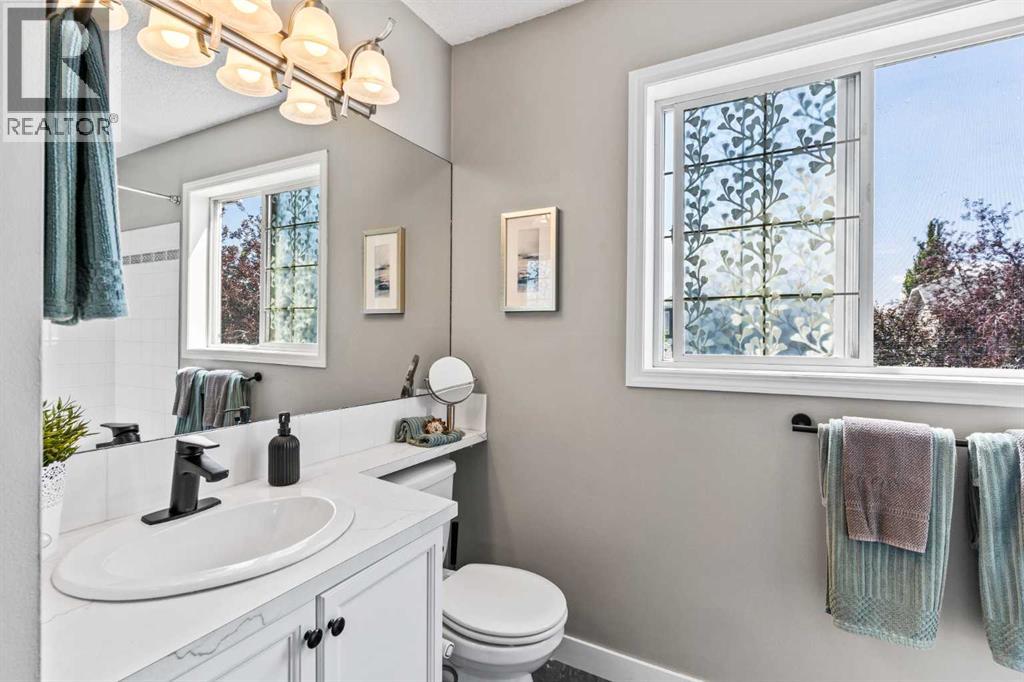 Single Family House for Sale in  Erin Grove SE Erin Woods Calgary 