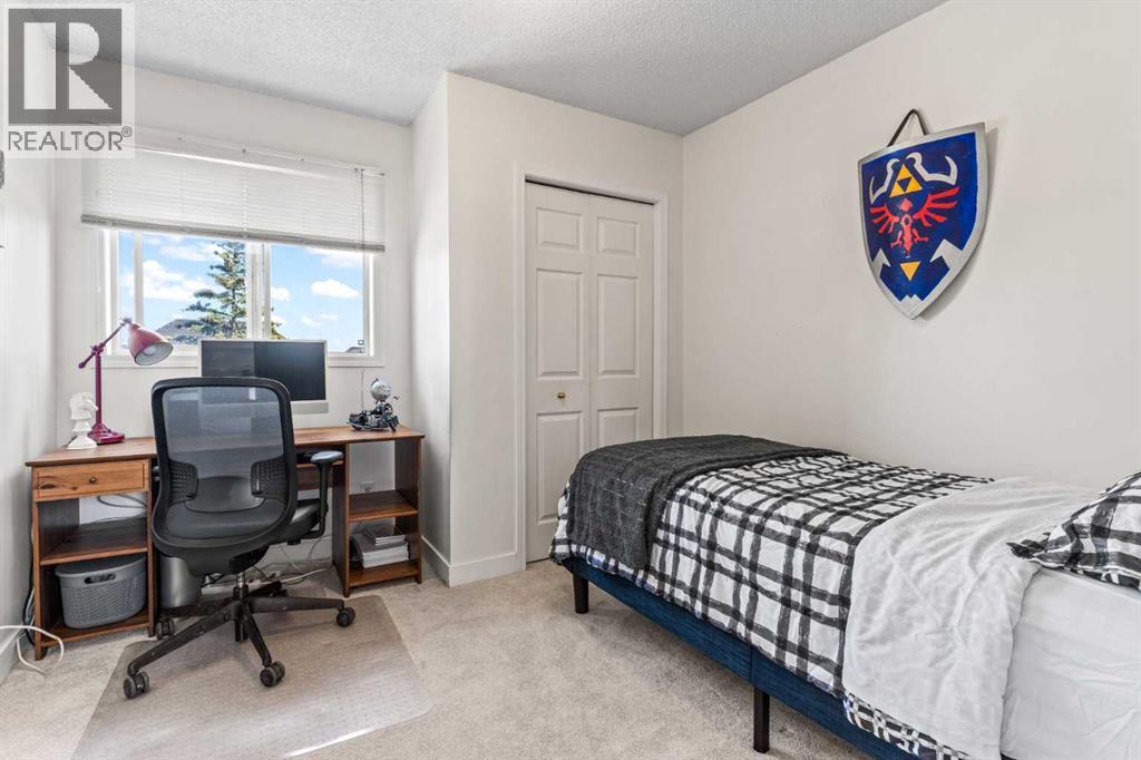 Single Family House for Sale in  Erin Grove SE Erin Woods Calgary 