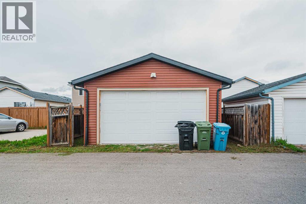 Photo 2 of 65 Martinvalley Road Ne, Calgary AB