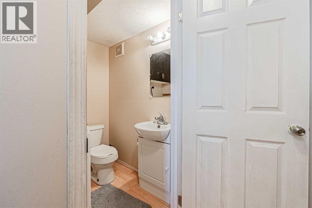 Photo 36 of 65 Martinvalley Road Ne, Calgary AB