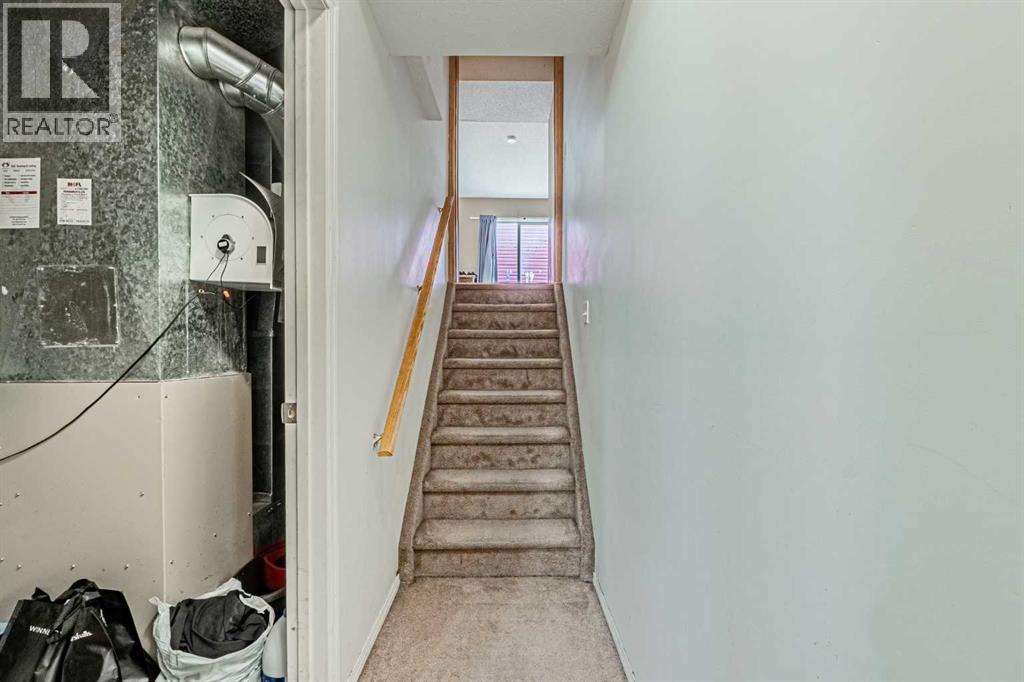 Photo 29 of 65 Martinvalley Road Ne, Calgary AB