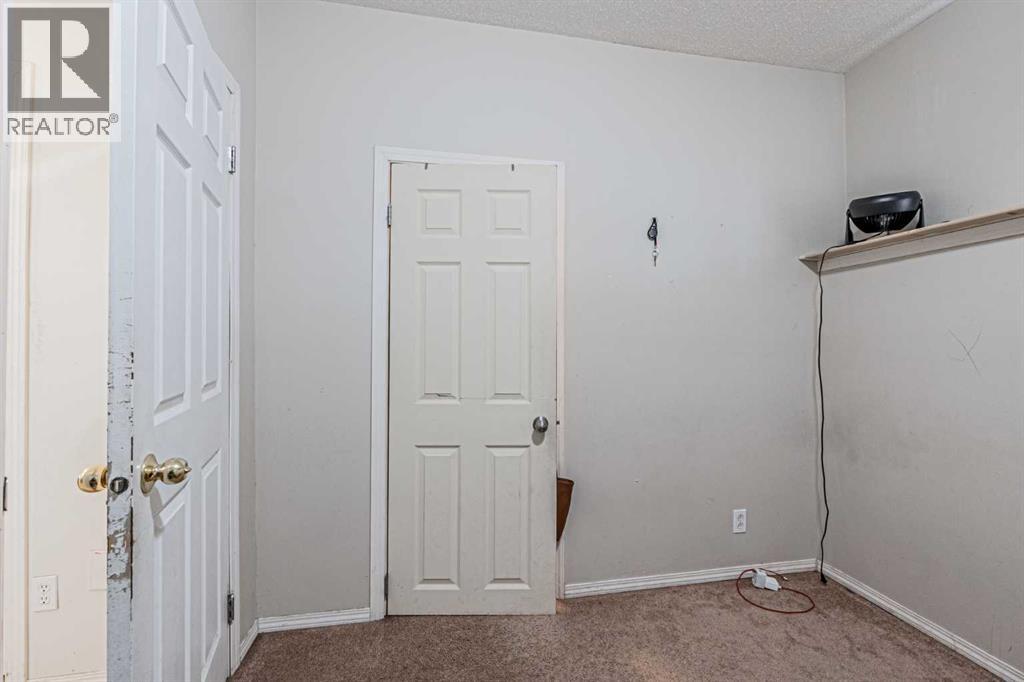 Photo 35 of 65 Martinvalley Road Ne, Calgary AB