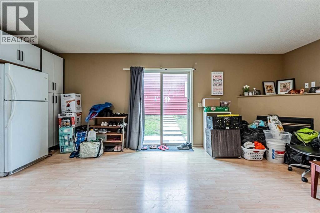 Photo 25 of 65 Martinvalley Road Ne, Calgary AB