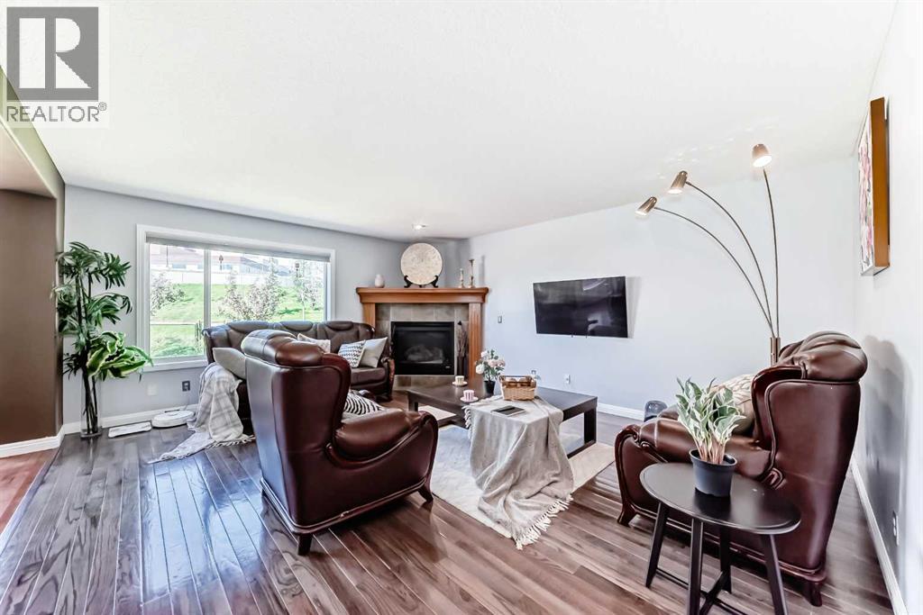 Single Family House for Sale in  Covehaven Gardens NE Coventry Hills Calgary 