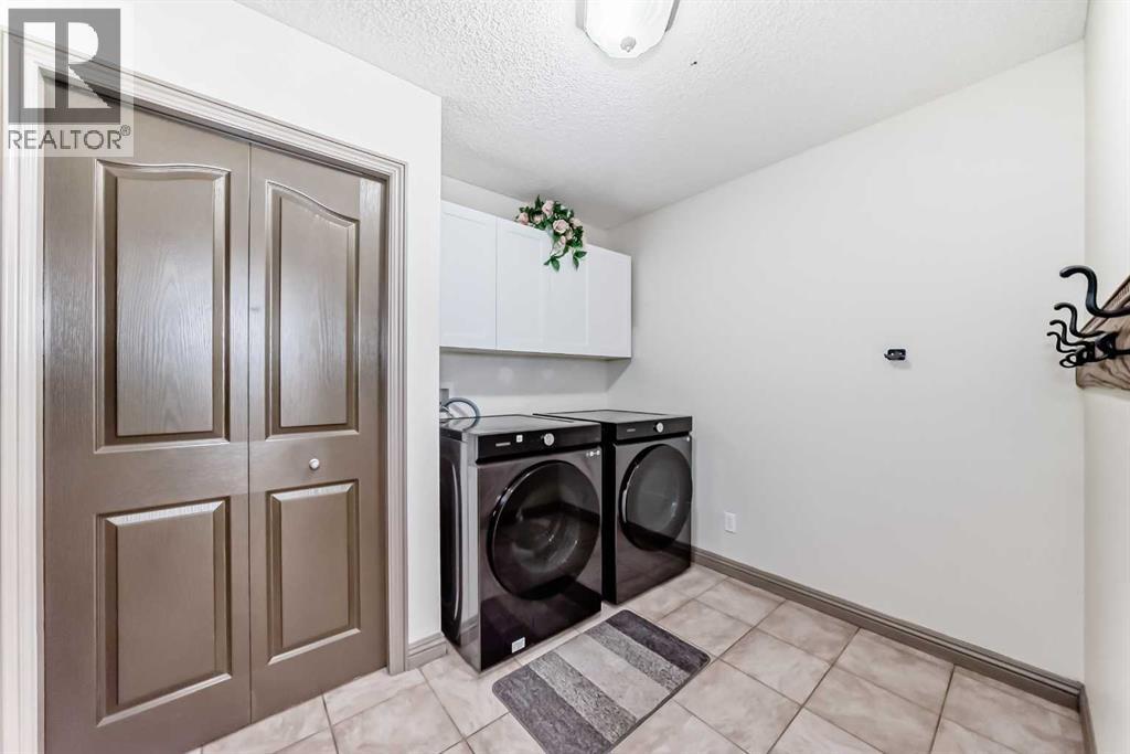 Single Family House for Sale in  Covehaven Gardens NE Coventry Hills Calgary 