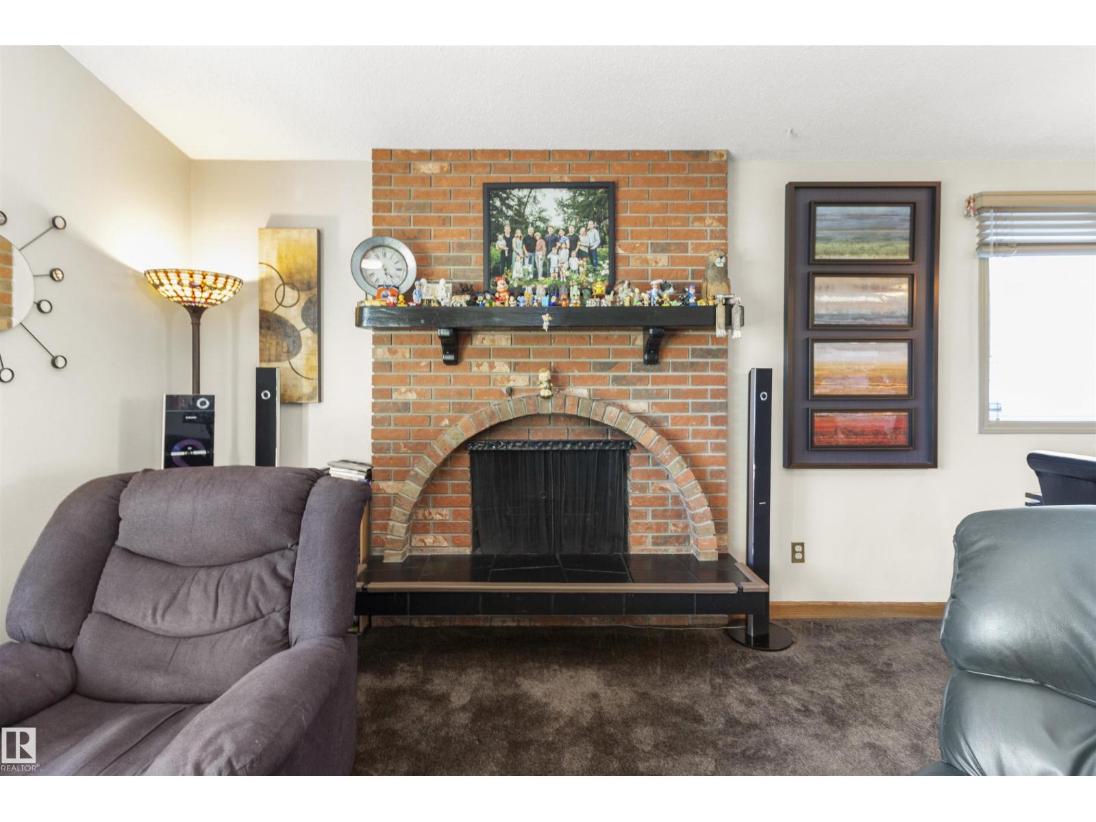 Photo 12 of 6928 13 Av Nw, Edmonton AB