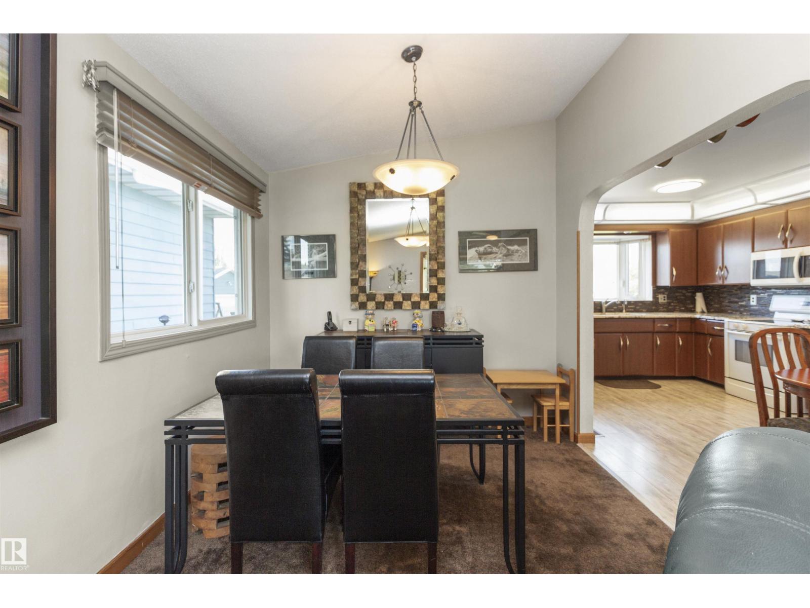 Photo 13 of 6928 13 Av Nw, Edmonton AB