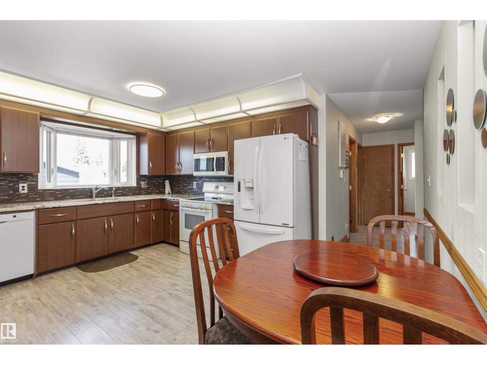 Photo 16 of 6928 13 Av Nw, Edmonton AB