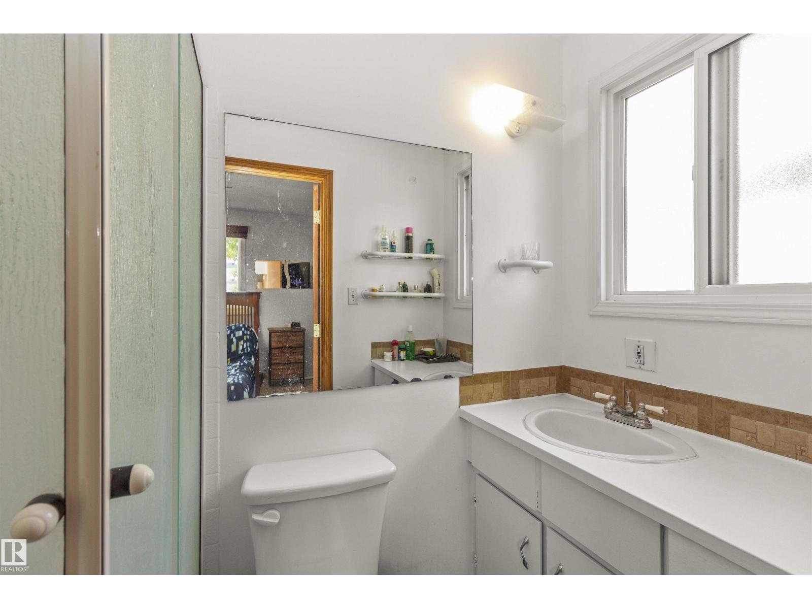 Photo 28 of 6928 13 Av Nw, Edmonton AB