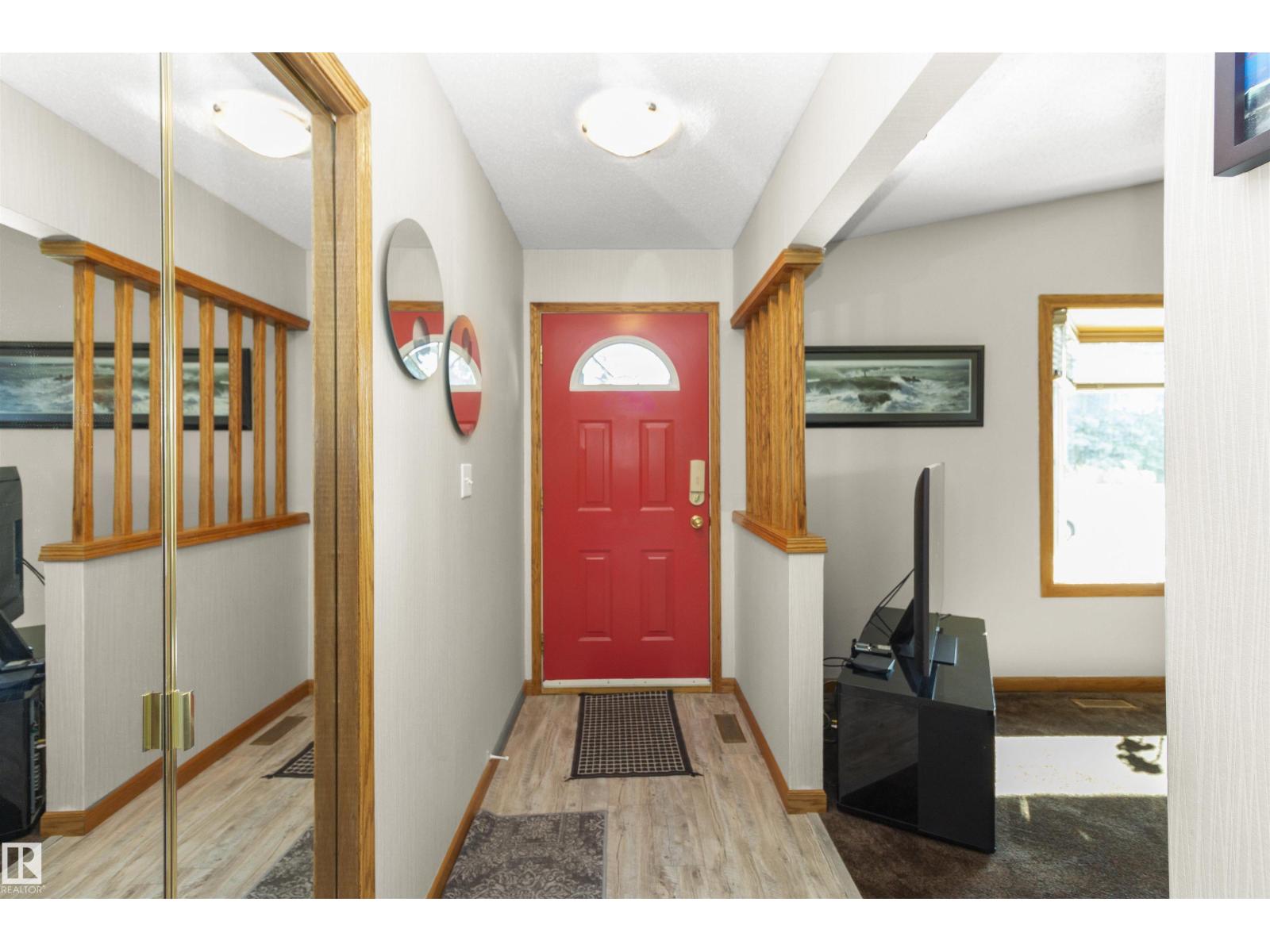 Photo 4 of 6928 13 Av Nw, Edmonton AB
