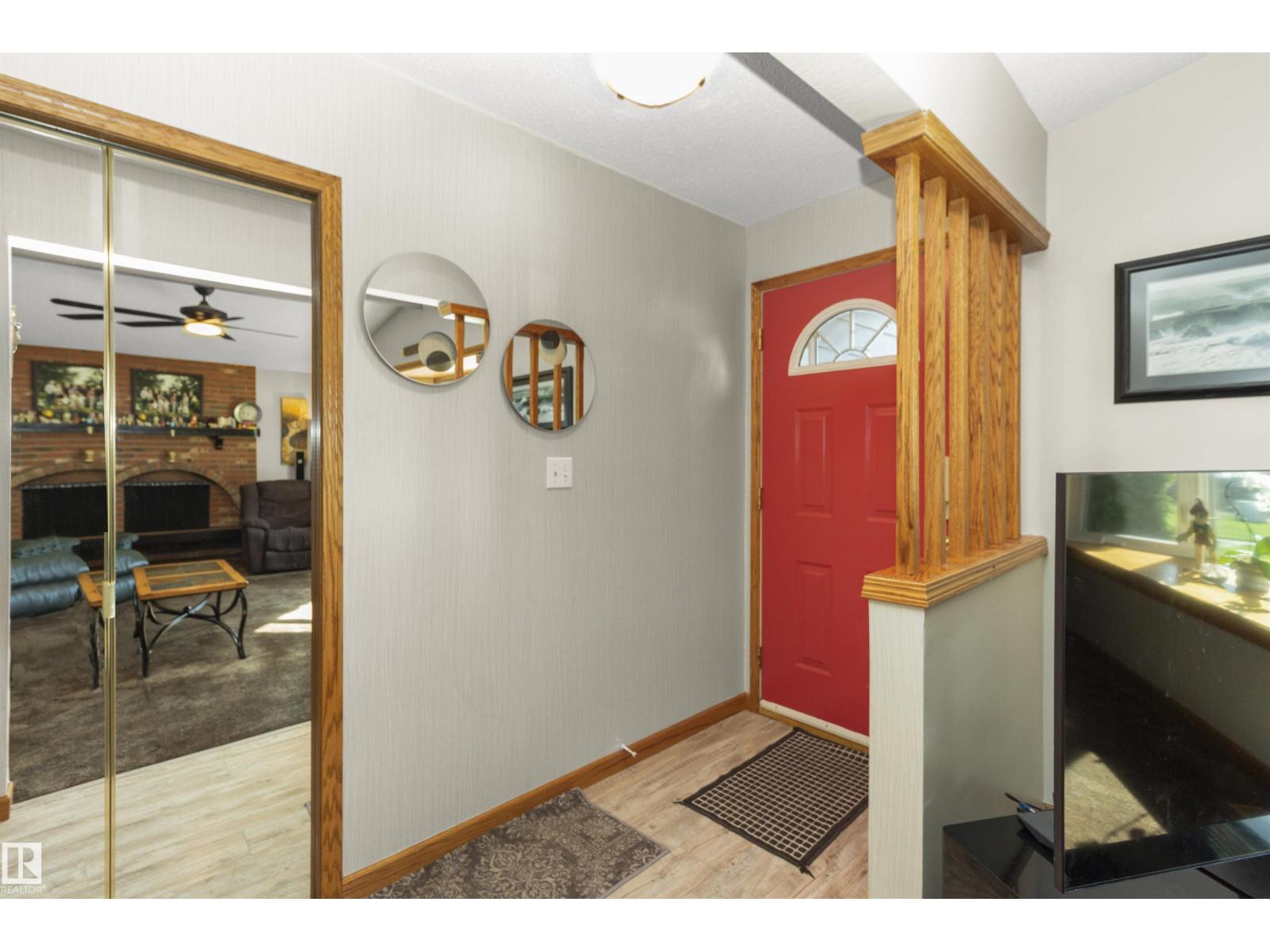 Photo 5 of 6928 13 Av Nw, Edmonton AB