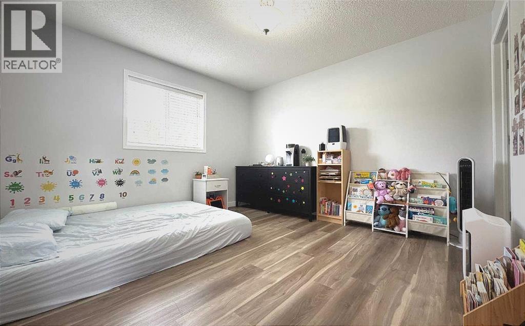 Photo 26 of 8 304 Ross Avenue, Cochrane AB