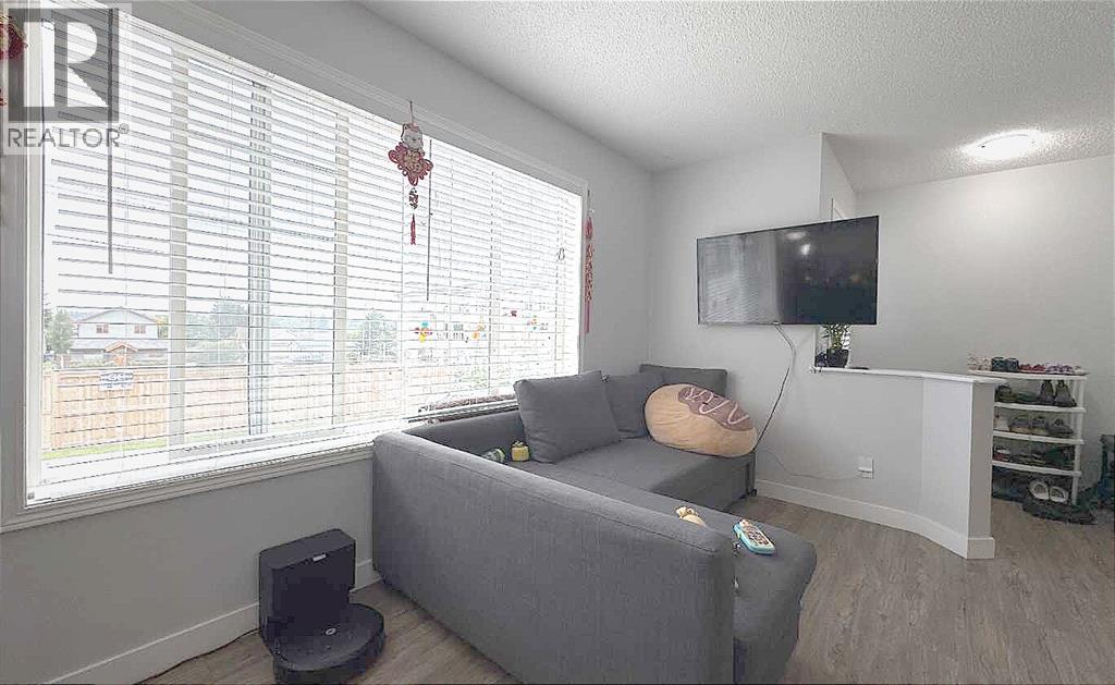 Photo 43 of 8 304 Ross Avenue, Cochrane AB
